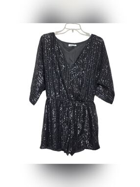 BB Dakota Sequin Romper Black Short Sleeves V Neck M